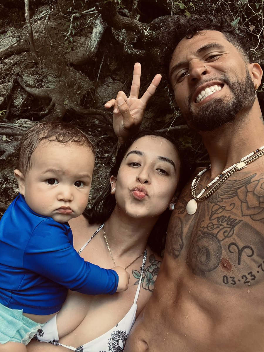 ayookari_'s tweet photo. Fam ♥️ https://t.co/K39hTRL9nI