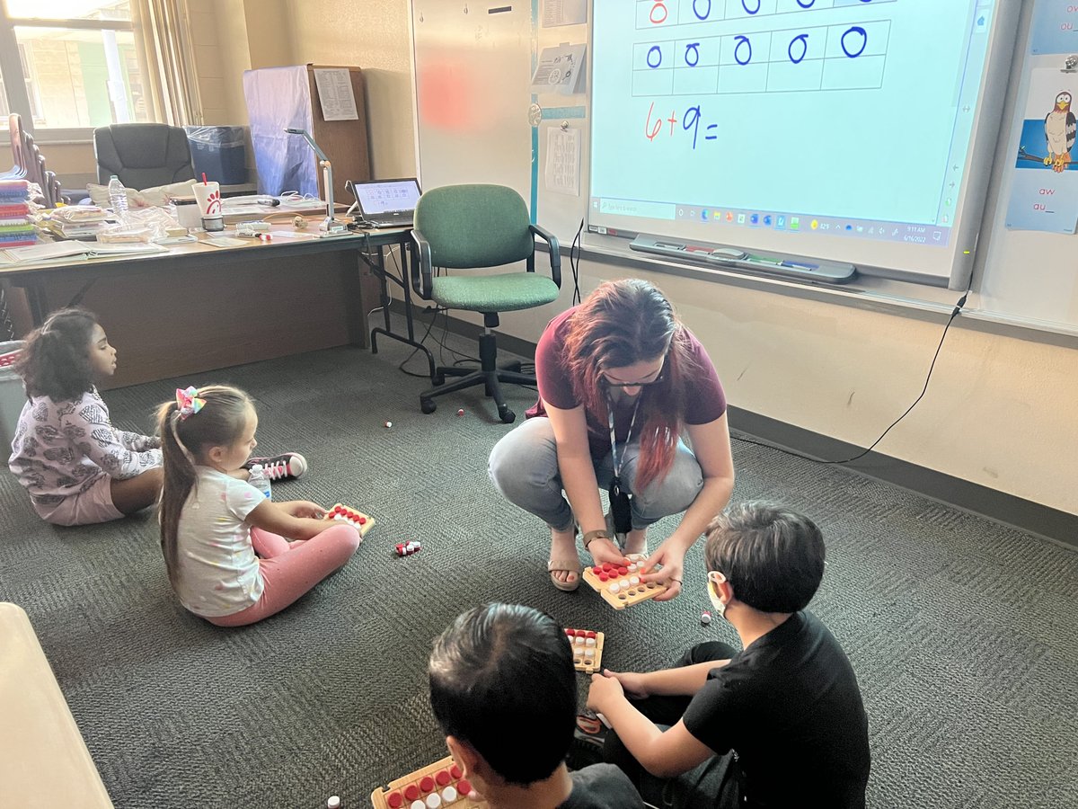 kmessocialmedia's tweet photo. First graders use ten frames to solve one mathematical expression using benchmark numbers. #kmesbearcubs #bestyearever #sdocgoodtogreat #mathematiciansinthemaking #handson #firstgrade https://t.co/cF6DHJ23al