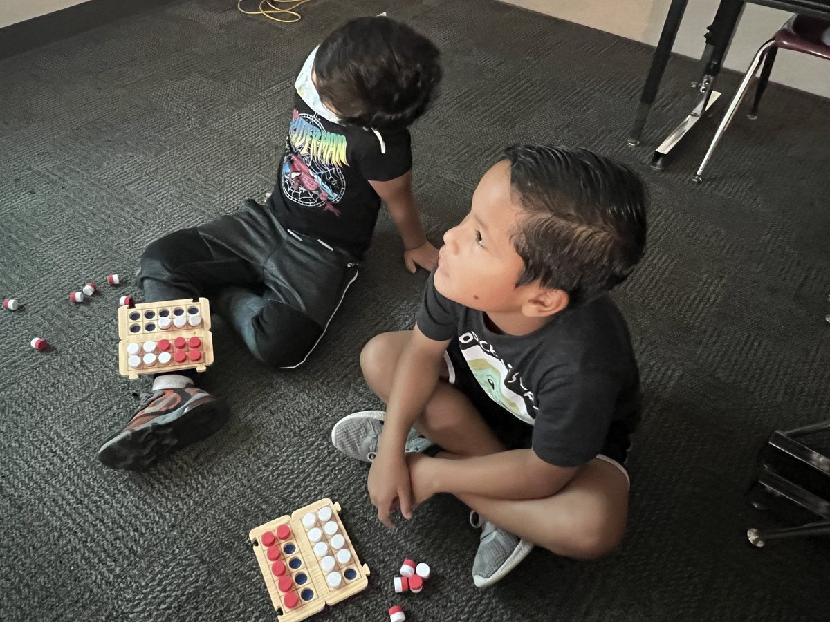 kmessocialmedia's tweet photo. First graders use ten frames to solve one mathematical expression using benchmark numbers. #kmesbearcubs #bestyearever #sdocgoodtogreat #mathematiciansinthemaking #handson #firstgrade https://t.co/cF6DHJ23al