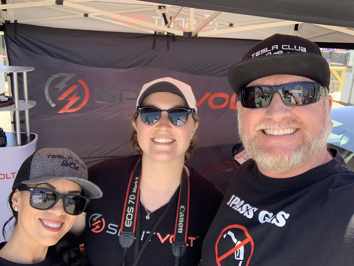 FthePump1's tweet photo. Had a great time chatting with the team at @Splitvolt_Inc at the @ElectrifyExpo in Long Beach. If I get a third EV will need this killer product!
@TeslaClubSoCal @Tesla @Rivian @LucidMotors @FiskerInc @Kia @Hyundai @ChevyElectric @fordmotorco @VinFastUS https://t.co/PqdRn21APH
