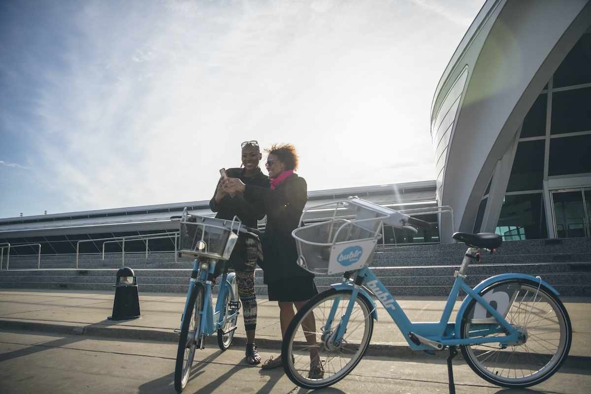Exploring Milwaukee is as easy as riding a bike! Enjoy a signature Saint Kate experience with a fun way to adventure the city. Book our Milwaukee Wheels package now to enjoy plush accommodations and a Bublr Bikes pass with unlimited rides during your stay. ow.ly/SSqx50JBTMq