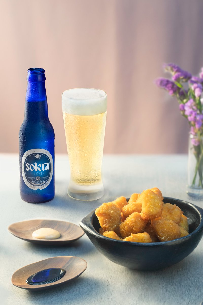 SoleraPremium's tweet photo. ¿Listo para un momento de disfrute?
El sabor de nuestra #SoleraLight se potencia con el limón del ceviche tempura, creando así un balance donde lo cítrico y lo frutal son los protagonistas de esta combinación explosiva que espera por ti.
Pídela en Experience by Victor Pastries. https://t.co/TOVPCP1pyE