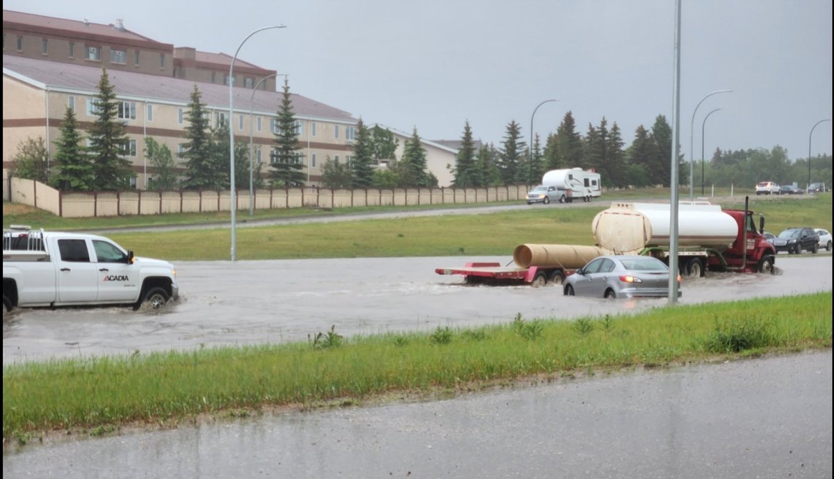 SPSTraffic's tweet image. Flooding is being reported at underpasses throughout the city.  Please be extra careful out there.  Currently Taylor and Lorne Ave underpass locations are impassible.