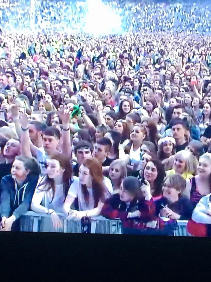 Diabell's tweet photo. @bethanywXx @TheScript_Danny @thescript @glenofthepower So young, we saw more of you than the lads on our TV’s that night 😂😂😂 https://t.co/kKot7KCyCw