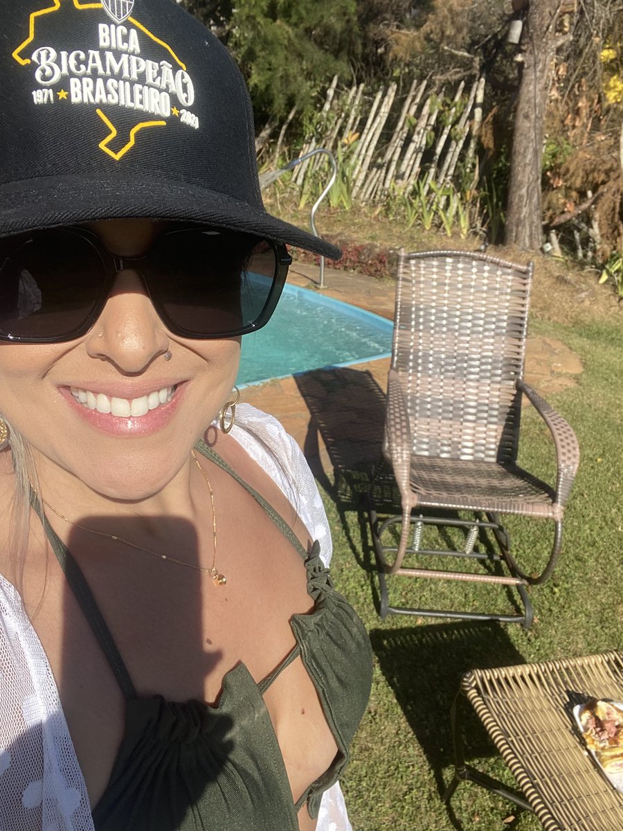CibeleProtti's tweet photo. Meu #Galo não sai da minha cabeça! 🐔🖤

#BicaBicampeãoBrasileiro
#Atletico #LavrasNovas #OuroPreto #TuristandoemMG #PousadaVistaAlegre 

Presente da minha amiga linda @maricapachi. https://t.co/LVGGItvjwf