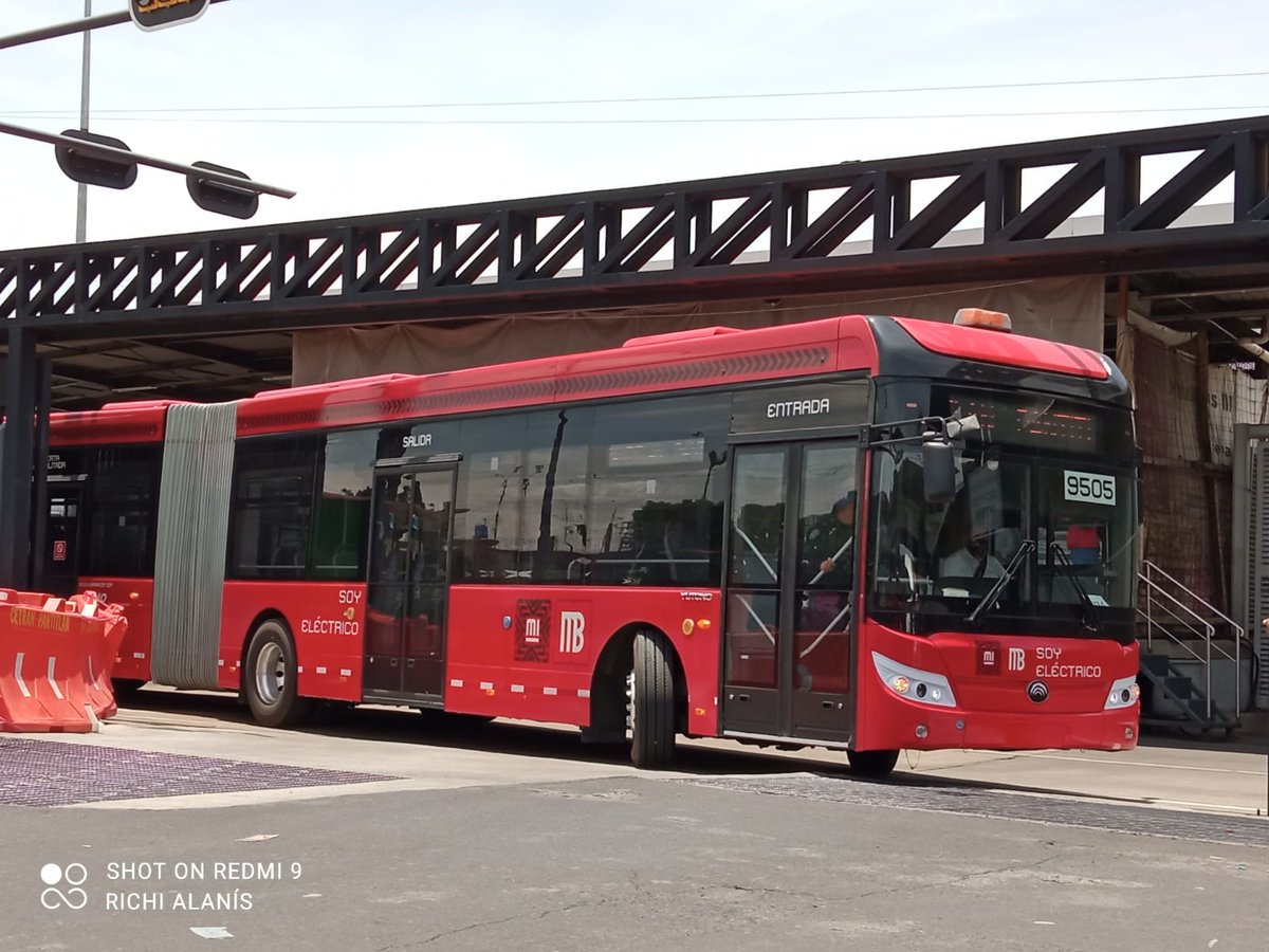 ASEITOficial's tweet photo. Nueva adquisición de Metrobús ELÉCTRICO. 🚍✨
Esta nueva adquisición salió el día de hoy a dar su primer servicio que estará en la Línea 4 por el Centro.
¿Ya quieres dar un paseo con ella? ✨
Créditos a: Ricardo A. 📸
#aseitinforma #Metrobús #aseit https://t.co/7o6MvD3X6v