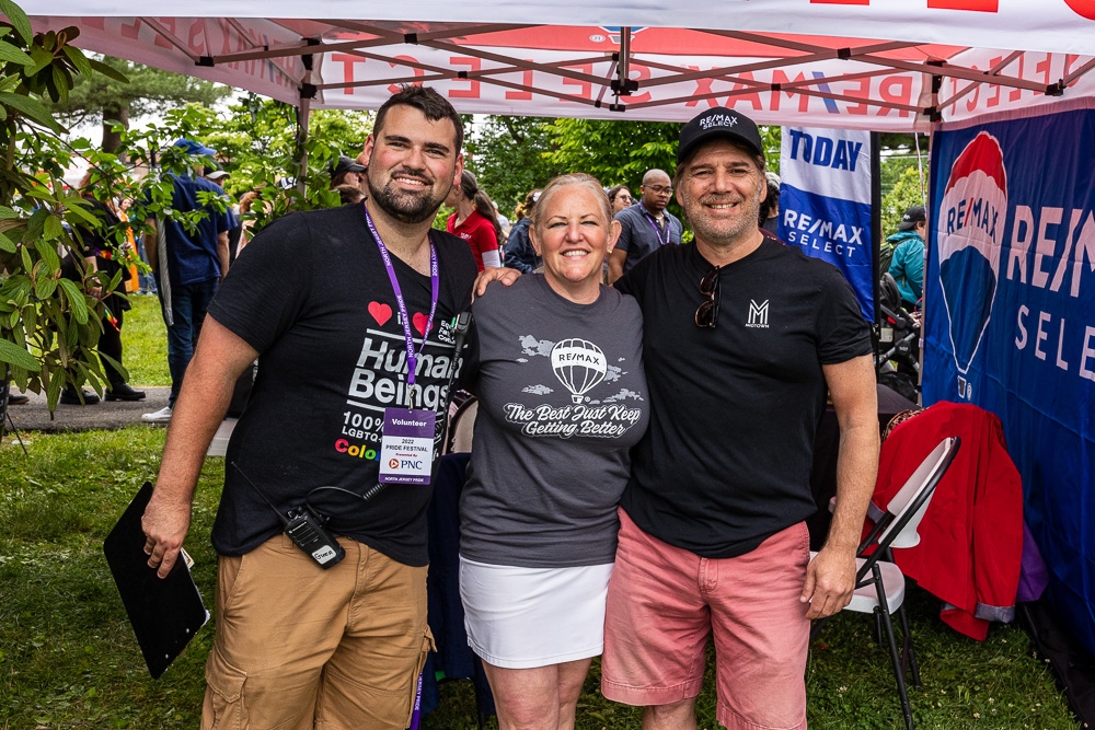 CherylDarmanin's tweet photo. We had the most amazing time at the North Jersey Pride Festival last weekend! π³οΈβπβ€οΈ
#remaxselect #maplewood #newjersey #pridefestival #njpride #northjersey #realestate #northjerseypridefestival https://t.co/US6DLS6KH9