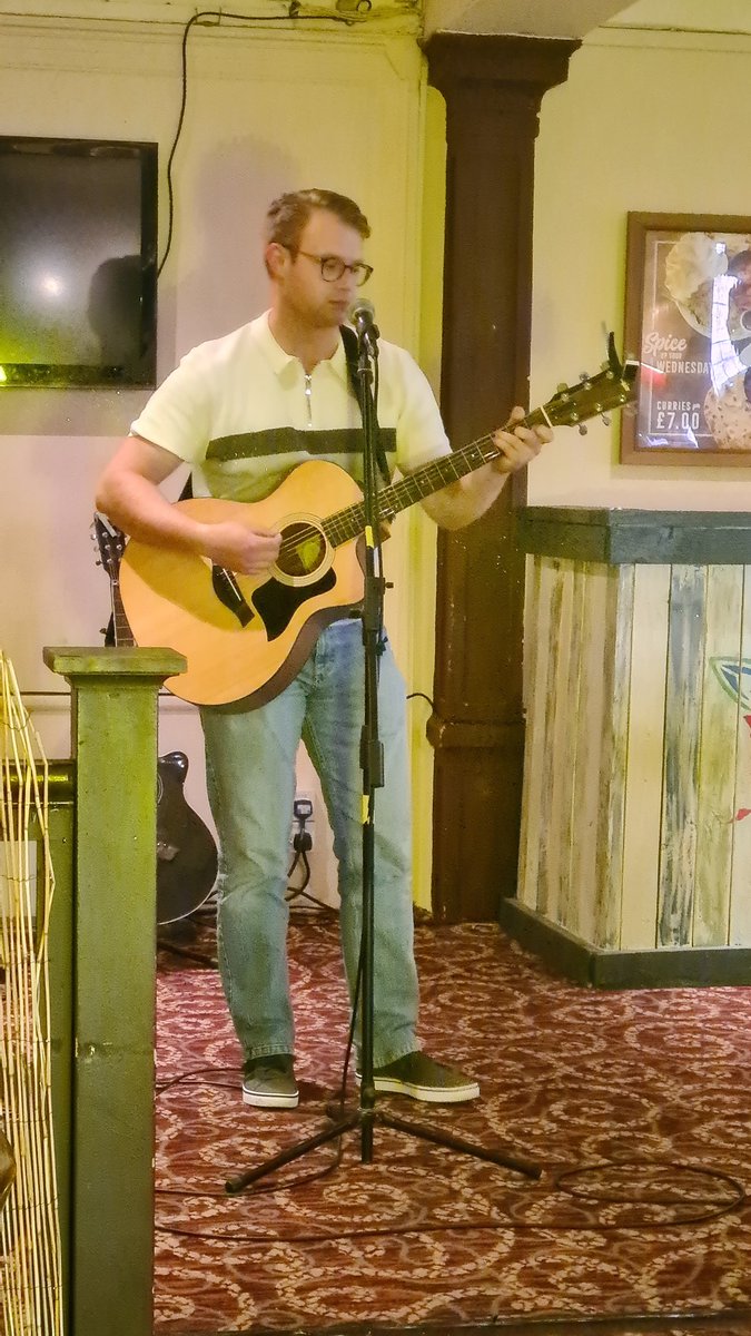 WaveWsM's tweet photo. Josh belting out a classic down at @the_oc_wsm for #openmicnite #westonsupermare #northsomerset https://t.co/IbRJNoPwji