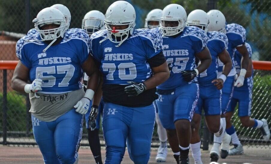 Blessed to receive my first offer from HH prep academy #GoHuskies @jamesho53234554