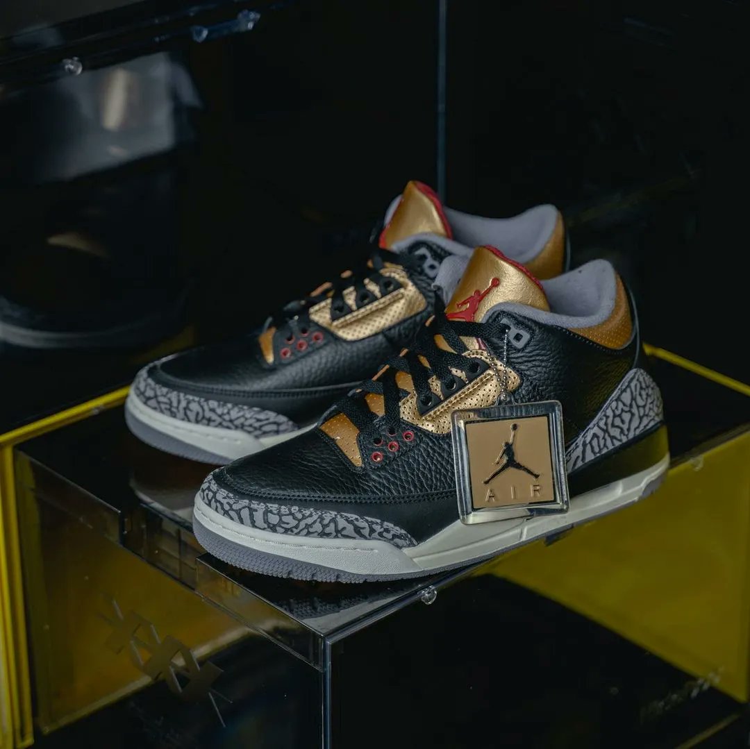 TheSiteSupply's tweet photo. Air Jordan 3 WMNS “Black Gold” 👟 

🗓️ October 6th, 2022

💸 $200

📸 knowing_kicks IG https://t.co/Guy1vtonFO