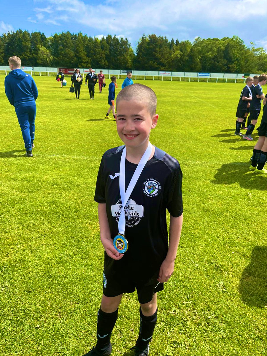 elite_ftbl's tweet photo. Josh and his @BlackburnUnited 2009s ran out emphatically County Cup winners and a huge congratulations to them.
Josh has worked so hard through the season at #ftblelite and we are delighted to see his season end in silverware π https://t.co/Wfu2sKk5LA