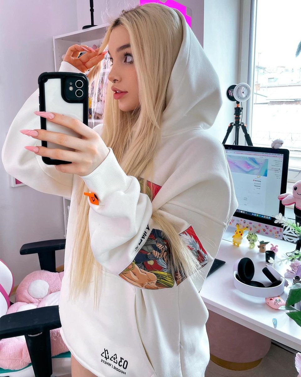 StephSmokedXxx's tweet photo. 💗 𝕮𝖚𝖙𝖊 𝖓𝖊𝖗𝖉𝖞 𝖌𝖎𝖗𝖑 💗

✨𝘉𝘪𝘴𝘦𝘹𝘶𝘢𝘭

✨𝘎𝘢𝘮𝘦𝘳

✨𝘕𝘦𝘳𝘥

✨𝘊𝘶𝘵𝘦

✨𝘚𝘩𝘺 𝘎𝘪𝘳𝘭

💗Preferencia por FreeRol

💗20 yo 

#FreeRol #LewdRP https://t.co/TPf0CoEqYz