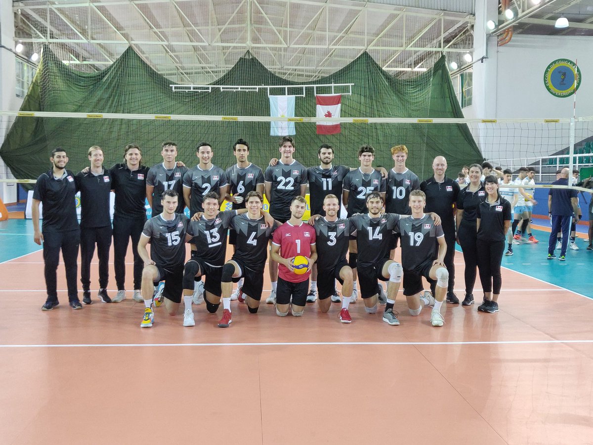 desrocme's tweet photo. @VBallCanada U23 vs @Voley_FeVA U21 at Copa Bicentenario de Brazil @Rio_Travel #volei #volleyball @volei
1 set 22🇨🇦🏐🇦🇷25
📺https://t.co/jJq8jwo0Tz https://t.co/ItTYO7DwAd