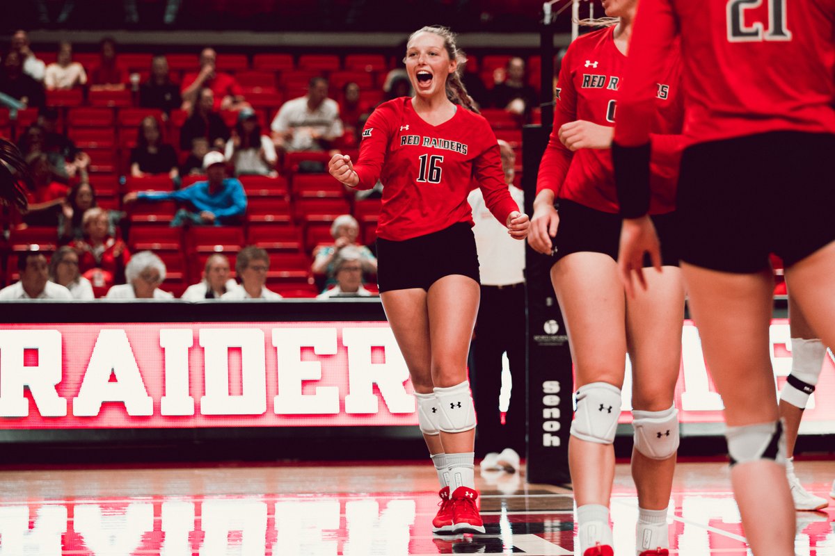 TexasTechVB's tweet photo. Emily Hill (’17-’19)

AVCA All-Region, 2x All-Big 12, CoSIDA Academic All-District, Academic All-Big 12 are just a few of Hill’s accolades. She ranks fourth in Tech history in kills and fifth in single season kills after a stellar senior season in 2019.

#TTUTitleIX50 https://t.co/yIgcUCX9lO