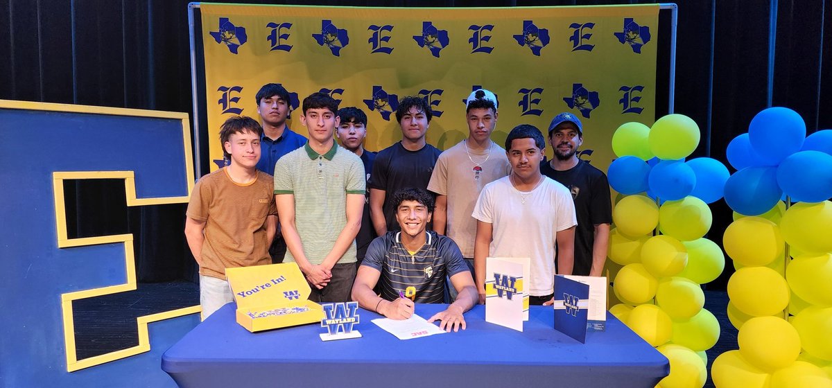 ehs_mensoccer's tweet photo. Congratulations David!

Today, David officially signed his Letter of Intent to continue is athletic and educational career at @WaylandBaptist

#GoTroop💙💛 
#TrooperNation

@EastwoodSports | @YISDAthletics1 https://t.co/9x2gQ3Ngdn