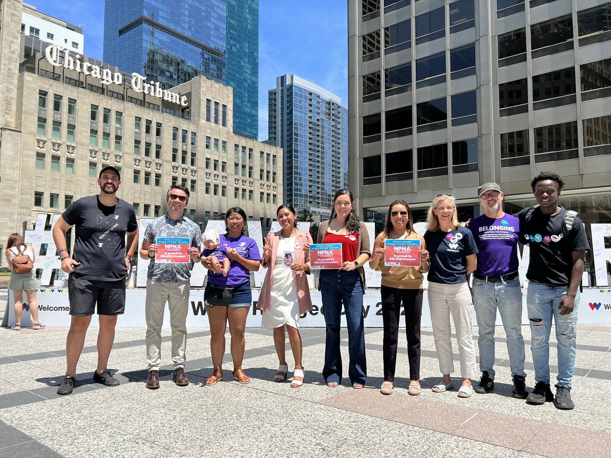 MsTrangTruong's tweet photo. When we are at our best, we are Welcomers! 

Thanks @welcomeus for bringing #beawelcomer to Chicago on #WorldRefugeeDay Love seeing all the messages of welcome &amp; seeing our friends from @npnewamericans &amp; Rock River YMCA. Sunisa is also ready to Welcome! #RefugeesWelcome #YforAll https://t.co/OqaM1JXYQH