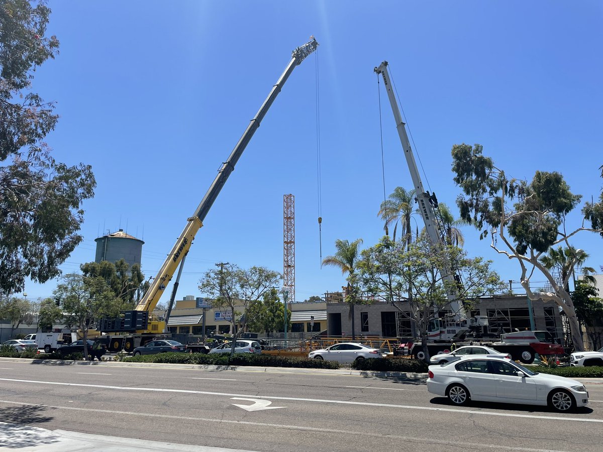New tower crane alert! This one will mean nearly 100 new homes on El Cajon Blvd. Located on #BRT, next to #bikelanes, and half a block from a park in #walkable North Park. Leasing begins next Summer.