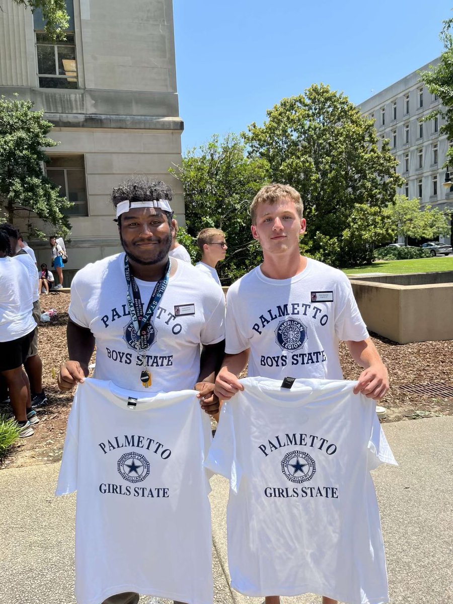 These young men are doing a great job as leaders. Blessed to have them in the EHS community and apart of our program  <a href="/cxith1k/">Ceith Johnson</a> <a href="/ethana_14/">Ethan Alexander</a> #WinTheMoment