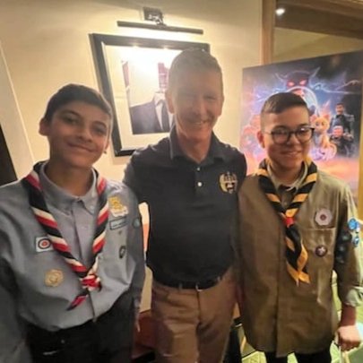 TitanExplorers's tweet photo. Super Proud of Issac attending @pixarslightyear premier- meeting Scouting Ambassador @astro_timpeake together with stars @chrisevans &amp; @taikawaititi 

Scouting taking these young people #toinfinityandbeyond
#alwaysexploring #scouts #everdayadventure #bexley #erith #teens #youth https://t.co/N3mEorksum