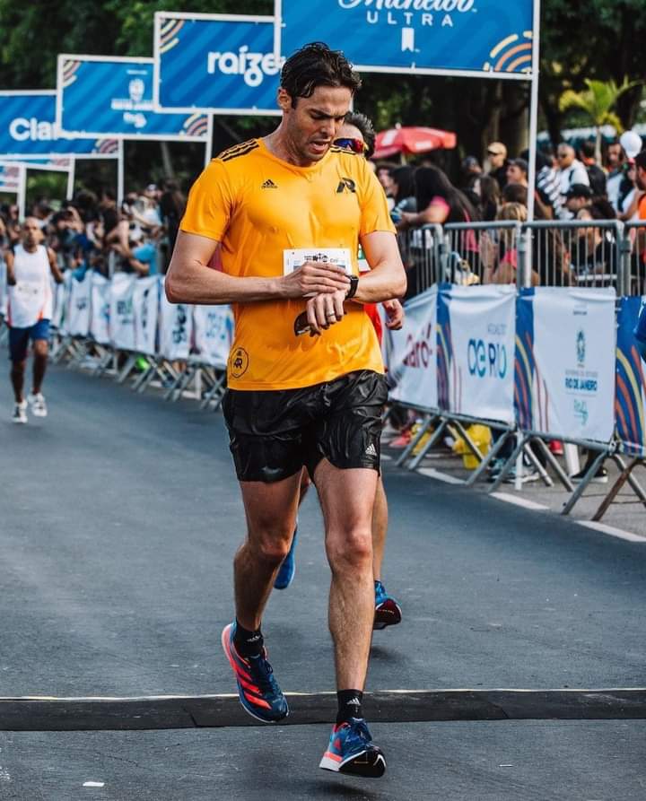 EL NEGOCIO DEL RUNNING tweet media