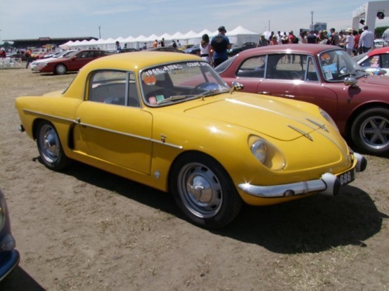 andrenegrao17's tweet photo. A  Alpine é uma fabricante francesa de carros esportivos e de corrida fundada em 1955. Nesse post vamos conferir alguns modelos de carros da marca que ficaram marcados na história.

-Coupé gt 4 posti
-Coupé 2+2
-Coupé sport
-Cabriolet sport
-Berlinetta tour de france https://t.co/LtDaOgjKC0