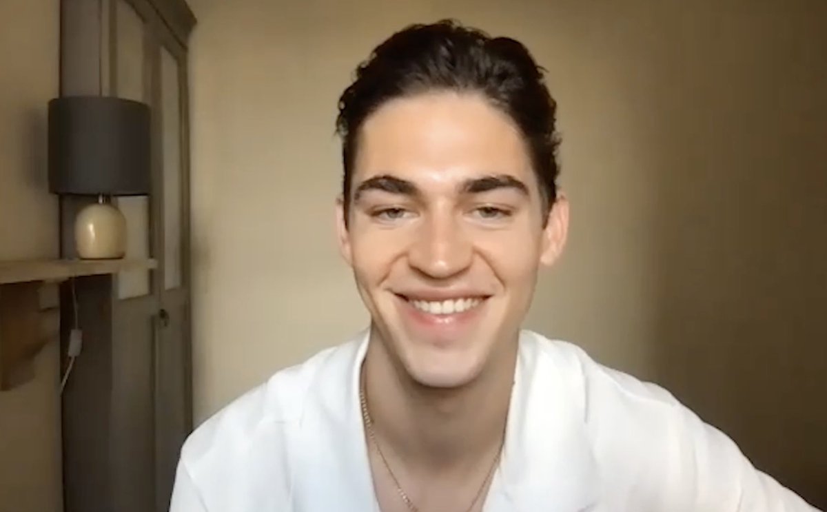 shineonmedia's tweet image. We had so much fun talking with #HeroFiennesTiffin all about his new movie #FirstLove. He told us about doing an American Accent and answered some fan questions. 
Watch: youtu.be/mTUwErPBL0s