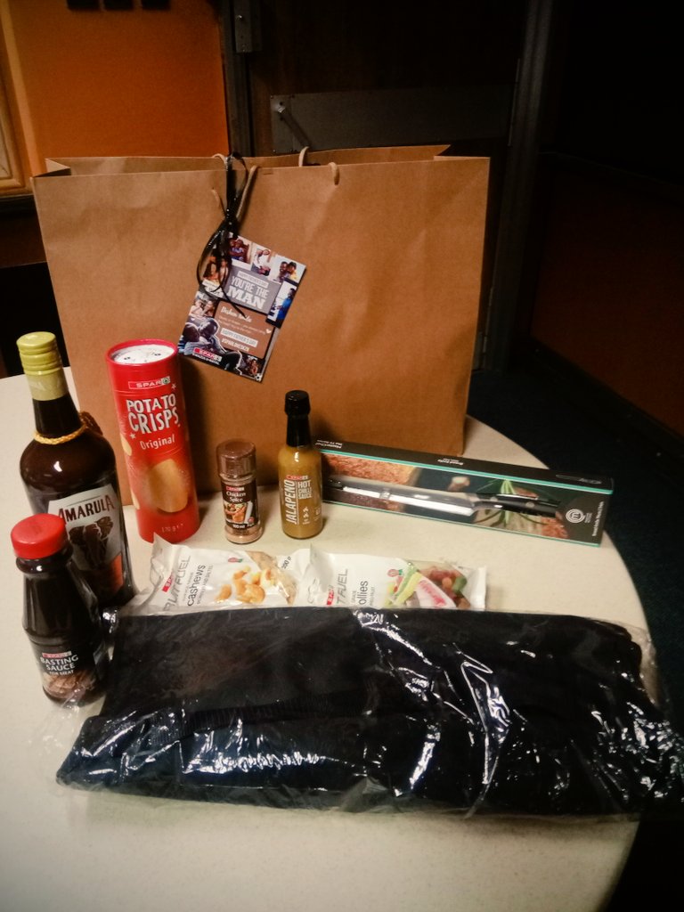 dees_naidu's tweet photo. Got to studio this evening and surprised by Spar KZN with an amazing Father's Day Hamper.

#SparLovesKZN
#LotusFM https://t.co/pjnSdpvp91
