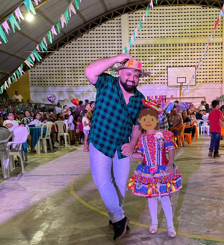oieusouobeto's tweet photo. Eu e minha Miss Termura 2022. Ela fez uma linda apresentação. #festajunina #tipv #mazagao #miss https://t.co/pRI92sdJFf
