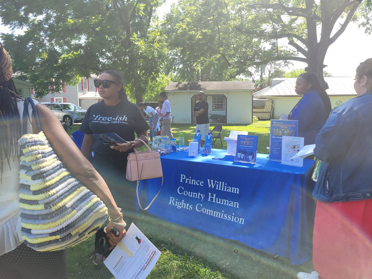 IvaniaCastill17's tweet photo. SOMOS,CASA,CASA IN ACTION, #SISEPUEDE  Celebrando este día de Libertad #Freedom_Day 2nd ANNUAL #juneteenth2022 PARADA #Dumfries,#VA Cuando toda una Comunidad lucha unidad es cuando hay un cambio en la leyes en las políticas de esta Gran Nación. https://t.co/4yIupUUW1F