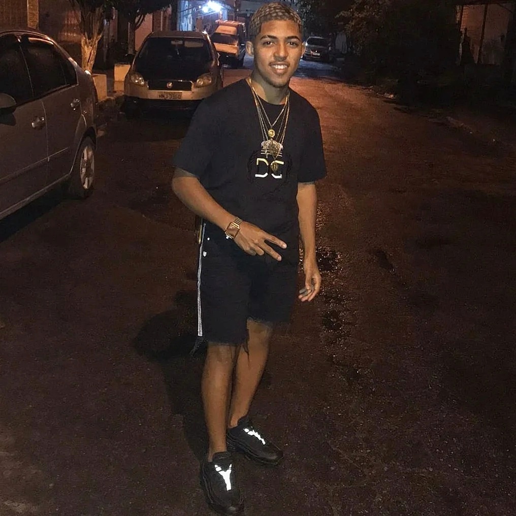 All Black..♠️🧠