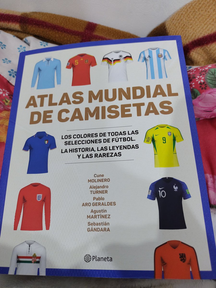 Mariano Kobashigawa (@marianokobashi1) on Twitter photo Disfrutando de este libro de colección <a href="/AtlasCamisetas/">Atlas Mundial de Camisetas</a>!!! Un libro con las camisetas de selecciones!!! Excelente idea!!!📚🌐🌍🌎🌏 Disfrutando de este libro de colección <a href="/AtlasCamisetas/">Atlas Mundial de Camisetas</a>!!! Un libro con las camisetas de selecciones!!! Excelente idea!!!📚🌐🌍🌎🌏