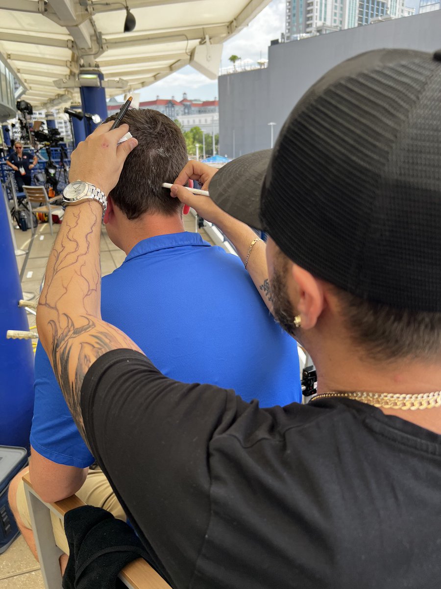 WFLAJosh's tweet photo. Vet your barbers. 😫 Bolts in 6 now. #GoBolts @WFLA https://t.co/sWxVGFHn1S