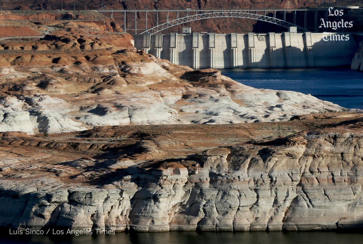 latimes's tweet image. The Colorado River’s reservoirs have just hit record lows. 

“We have urgent needs to act now,” says Tanya Trujillo, with the Interior Department. “We need to be taking action in all states, in all sectors, and in all available ways.”

latimes.com/environment/st…