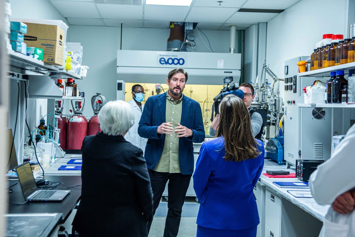 Honoured to have been selected from a shortlist of innovative Canadian start-ups to welcome Janet Yellen, U.S. Treasury Secretary, and Chrystia Freeland, Canadian Finance Minister to Evoco’s labs at <a href="/MaRSDD/">MaRS</a> today.