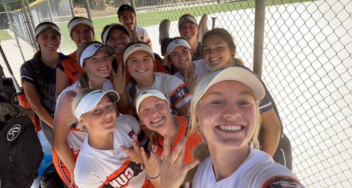 hayleeweber22's tweet photo. Thank you @topgunfastpitch for a great camp today! Thankful for all the coaches that stayed an extra day in KC for this today. Went 2-0 with my favorite Turkey’s #turkeysforlife https://t.co/ph8uX6aDBU