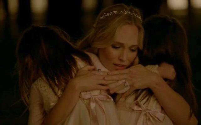 PreviouslySerie's tweet photo. #Legacies #TheVampireDiaries

🔴NOVEDAD🔴

@CandiceAccola agradece todo lo que le ha dado #TVD y lo que su vida hizo al #TVDU:

“Caroline Forbes cambió mi vida (…) Sorprendí en la 7T con mi embarazo real y #Legacies vino de ahí. Hay toda una serie que nació de mí dando a luz”. https://t.co/o9nfI6zxJX