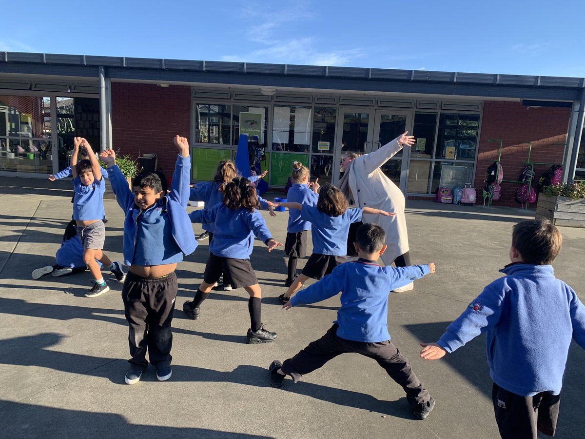 Stonefields School tweet media