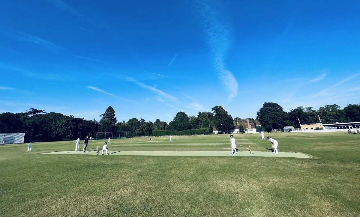 Another beautiful evening for cricket @BickleyCricket. The U11 boys from @bpccjuniors and @OrpingtonCC played the game in the right spirit and for all the right reasons. This is how summer should be! ☀️