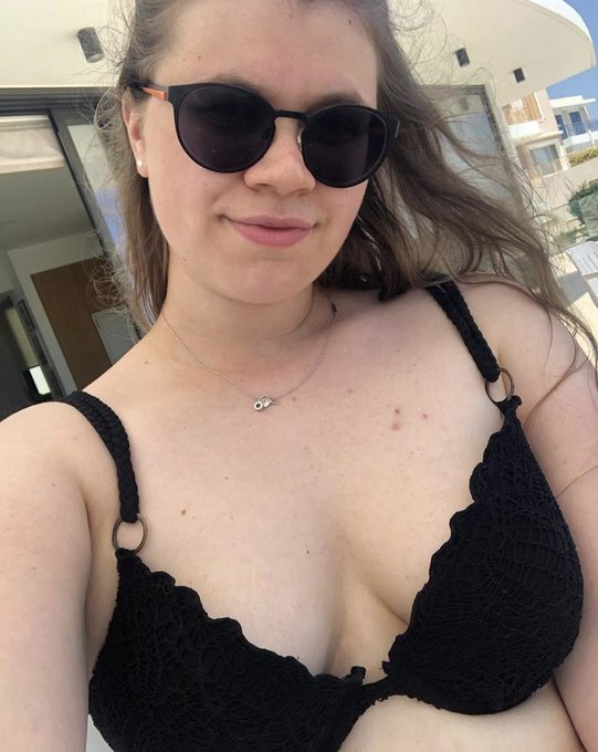 Wieder zur&uuml;ck aus Zypern.. .. Es war so geil 💗💗 https://t.co/wPILdntjZY<a href="/tag/curvymodel"class="tags"><span>#curvymodel</span></a>