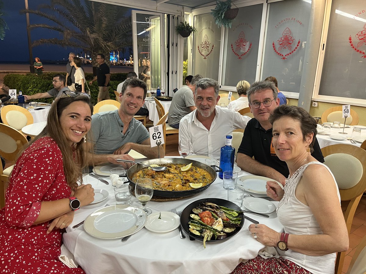 alegouellec's tweet photo. It seems that we don't eat paella in the evening. They say ... We couldn't leave without tasting this fabulous local culinary specialty. #goodfoodgoodscience. We miss you Mr président and all @rfmf_official  members. @yguitton44 @MetExplore @JustineBertra10 @CEDRICBERTRAND7 https://t.co/O4dNsQKcI8