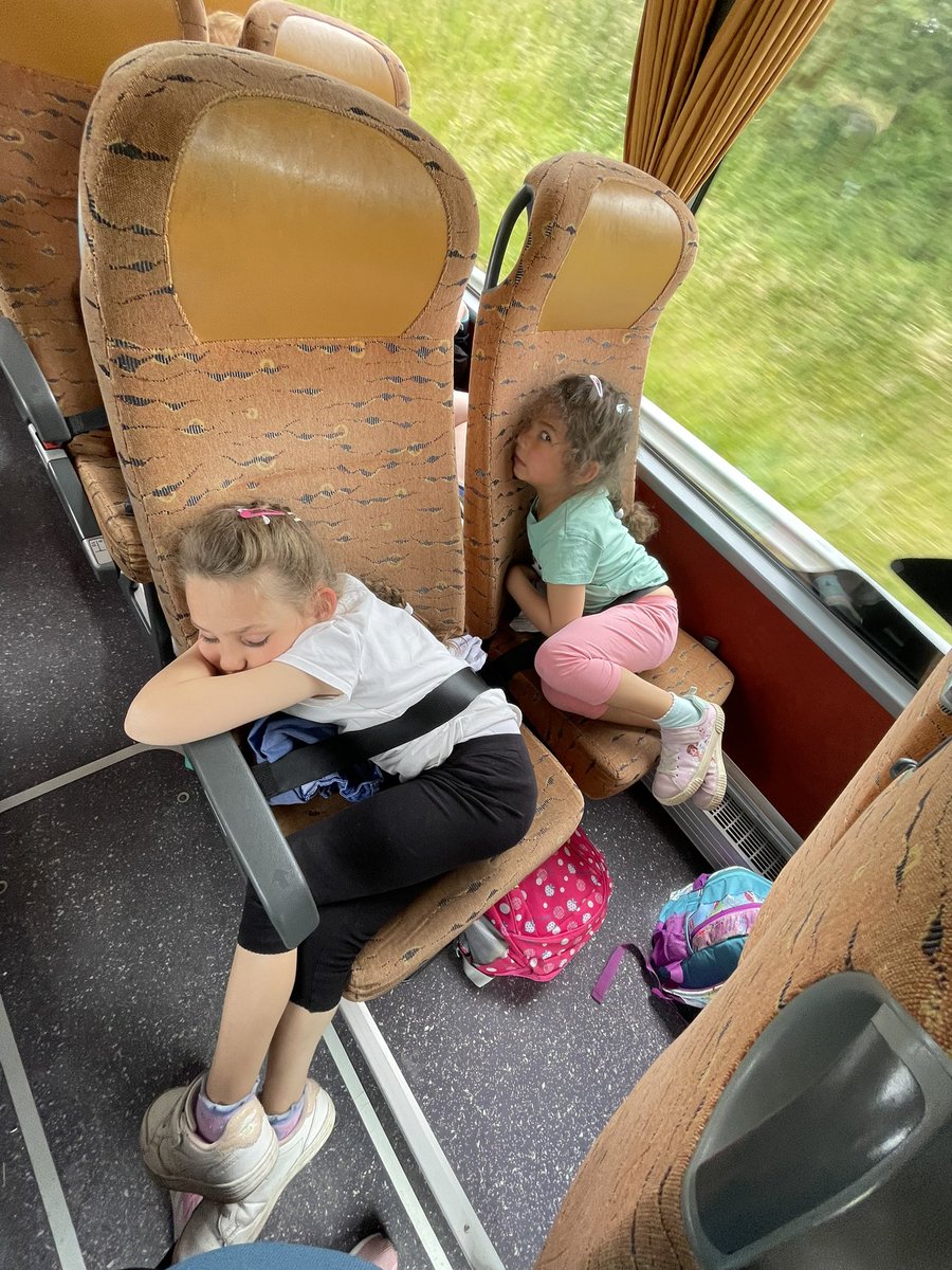MsDDoyleBNS's tweet photo. School Tour part 7 🚌 @AmandaHanrahan5 @BallaghkeeneNS https://t.co/uAvdcN3eUd