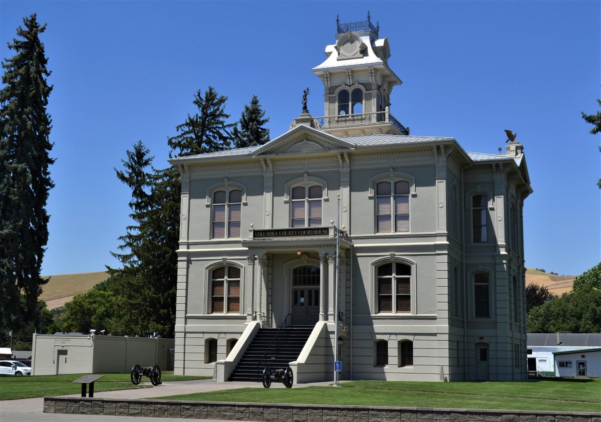 CourtsSociety's tweet photo. We will be highlighting a different courthouse in every one of our newsletters. In case you missed it - this is the Dayton Courthouse - which is Washington State's Oldest Courthouse - and is quite charming. Read about it further here - https://t.co/gu3fivFHNB https://t.co/GjtzQBpEGk