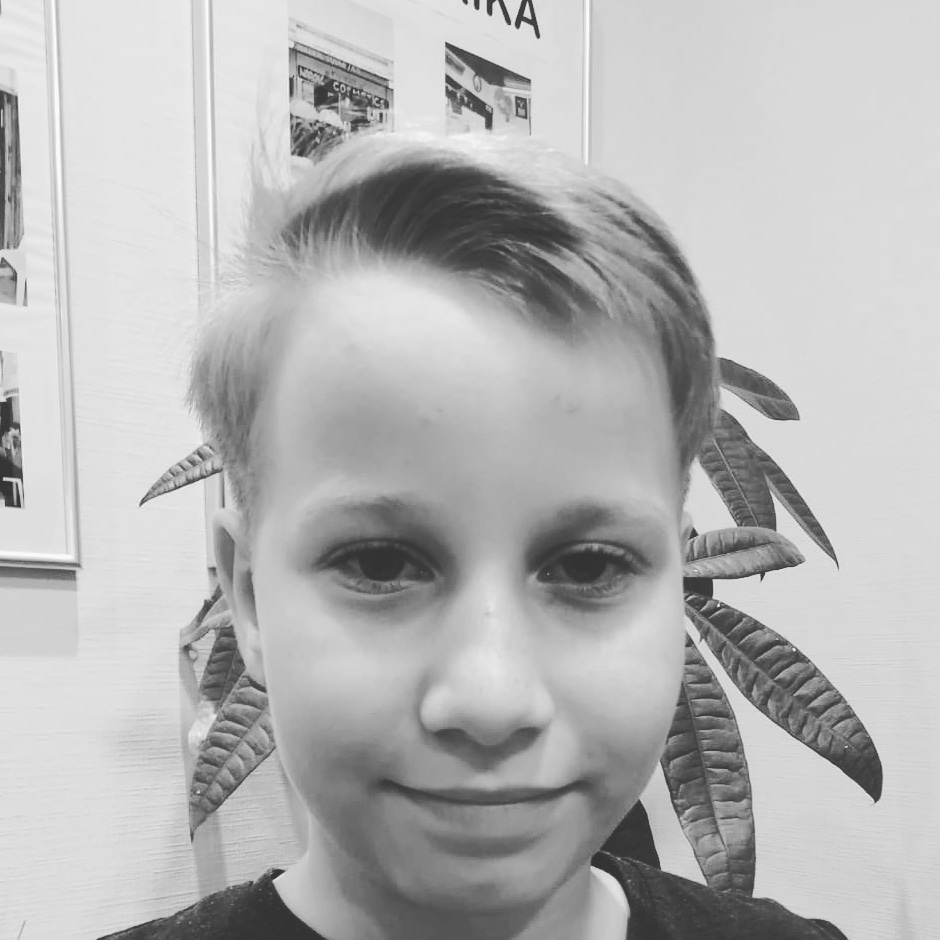 veeqzz's tweet photo. Ach sie werden so schnell Groß @BazoookaLuca @lnfo74 https://t.co/RX2LWCNR6g