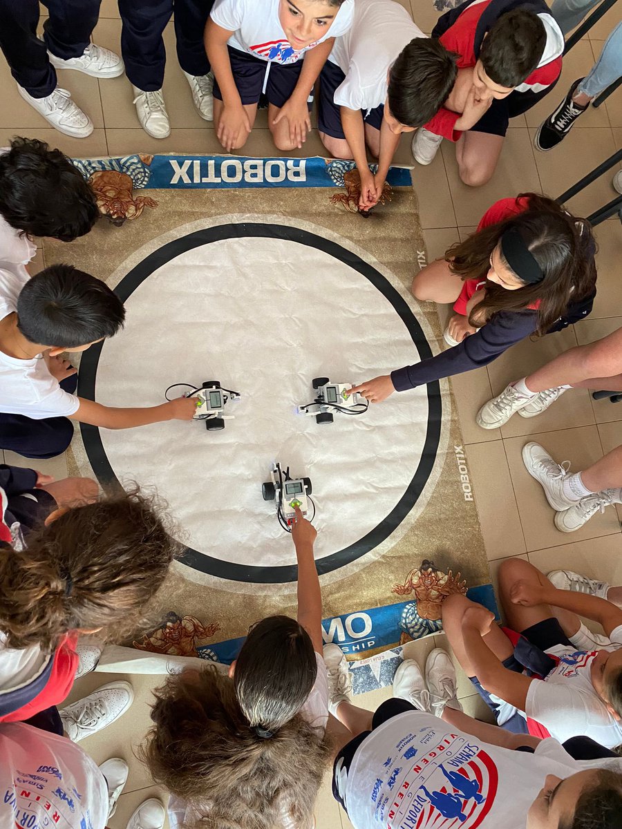 VReinaGijon's tweet image. Dentro de esta #semanadeportiva hemos hecho un hueco para conocer el mundo de la robótica de la mano de @Robotix_educa