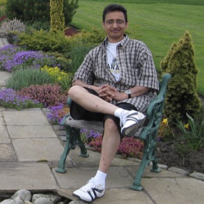 SarwarANaqvi's tweet photo. #NewProfilePic
#Summer2007
#England https://t.co/fLAduSBR7l