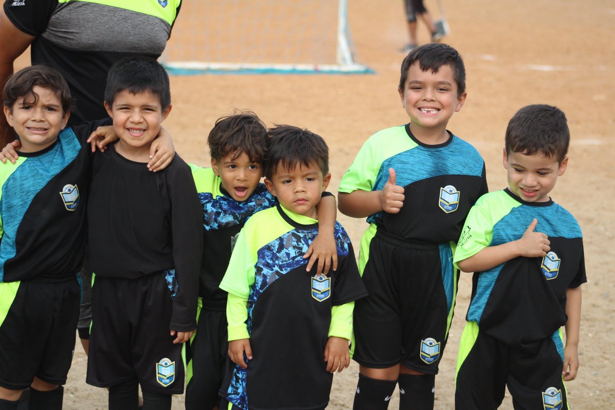 La alegría y la felicidad en estas imágenes de los más chiquitos es lo mejor que verás el día de hoy ⚽️💙

#SomosAcademiaMorr #VamosMorr #Barquisimeto #FútbolEnBarquisimeto