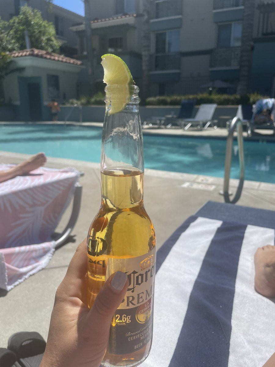 Carolynft_eth's tweet photo. Cheers! https://t.co/K87mz1LybG