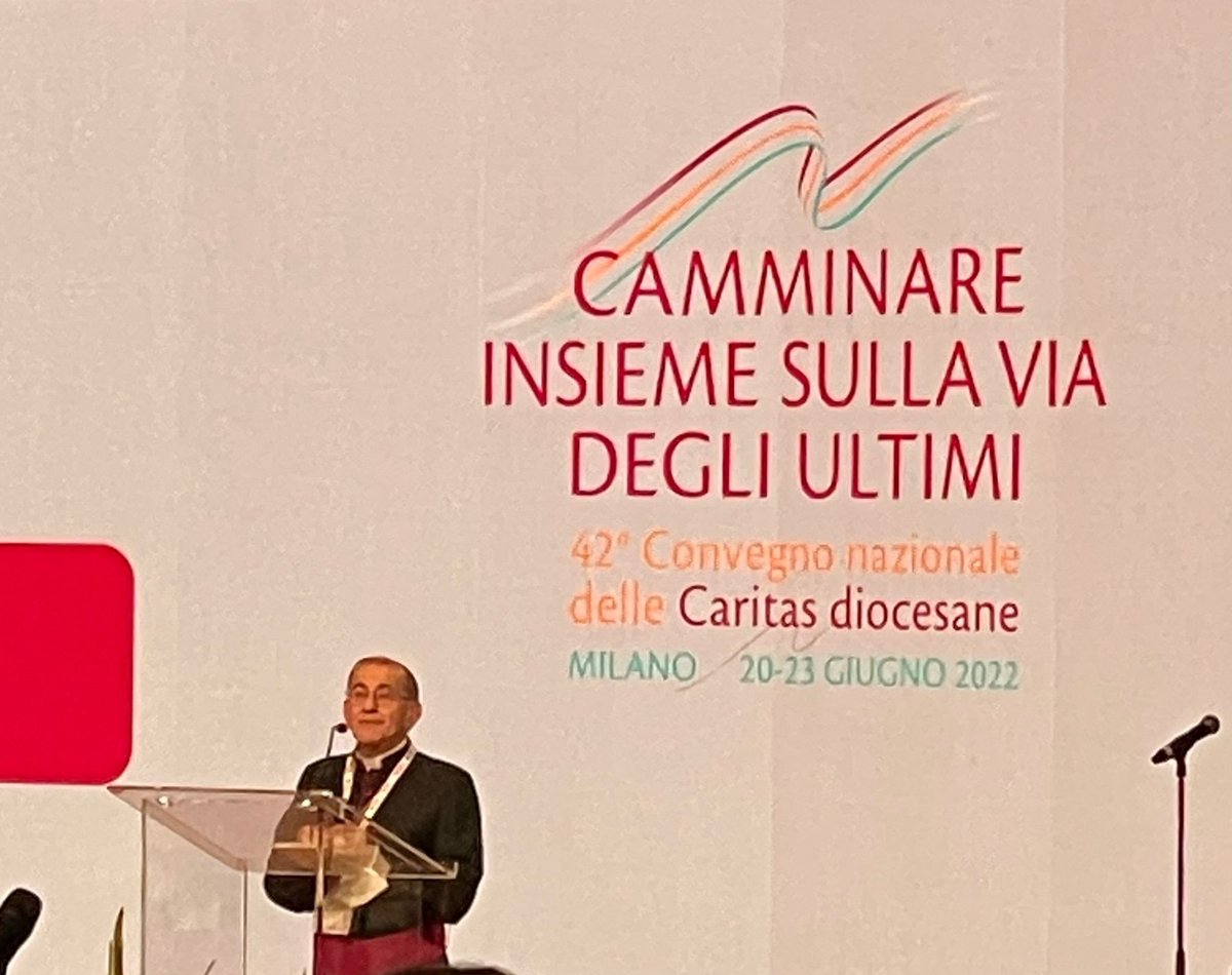 CaritasVercelli's tweet photo. Anche noi presenti quest'oggi alla prima giornata del 42º Convegno Nazionale #Caritas a #Milano dal titolo "Camminare insieme sulla via degli ultimi".
Un momento formativo e spirituale che speriamo di vivere in pienezza, nella testimonianza del #servizio e della Carità. https://t.co/hDHtn8OBqc