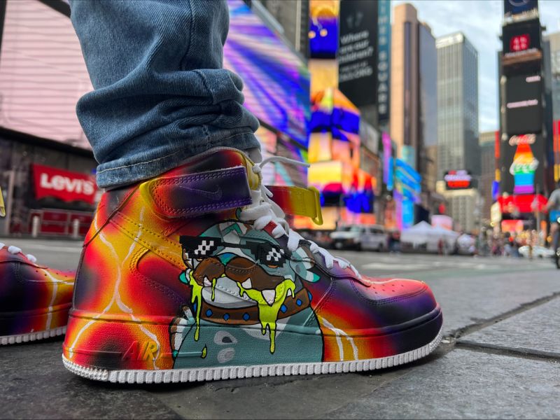 Ashish (Byzantine) and Matt are at NFTNYC this week representing Guppy Gang and Phat Loot. 

If you see them out and about, make sure you say hello. 👋

#NFTNYC2022 #NFTcommunity #NFTgaming