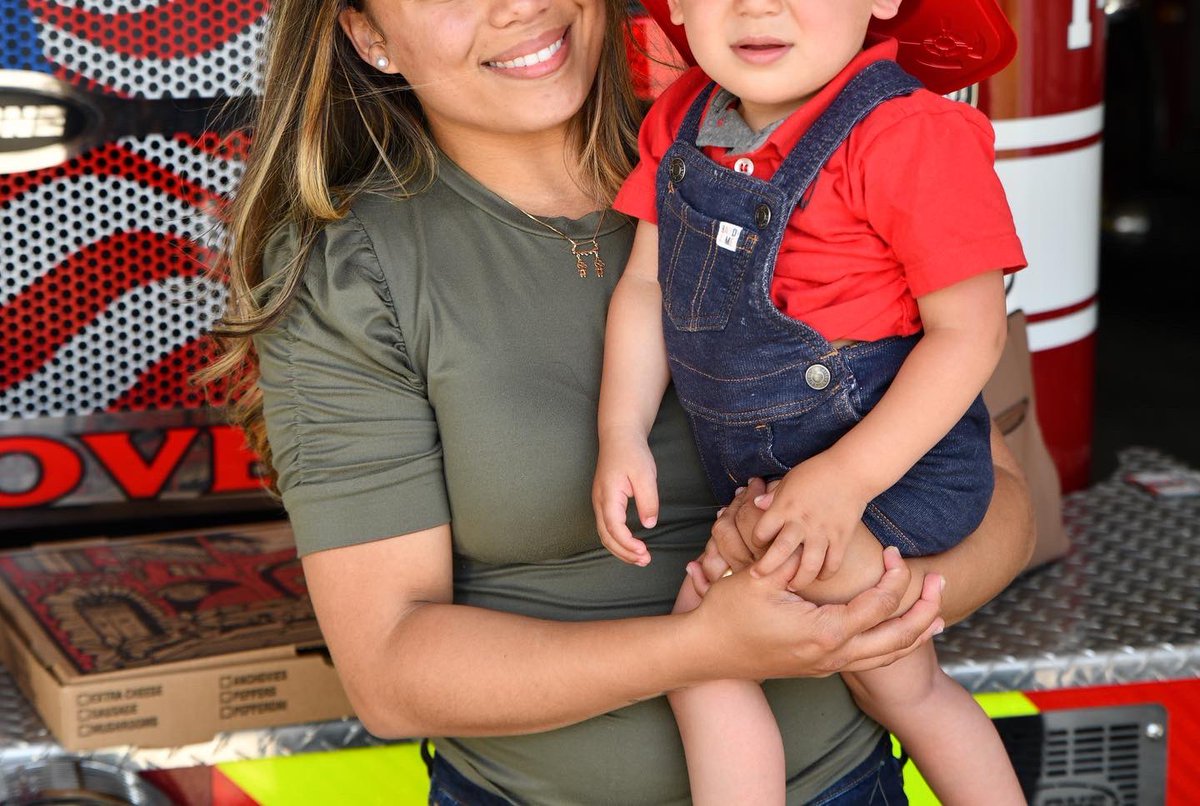 HanoverFire's tweet photo. Happy 1st birthday Noah!!!  One year ago today FF/Paramedics Sebastian Rivas &amp; Jonathan Pelletier assisted in delivering baby Noah while transporting mom to Brockton Hospital.  Today, Noah came back to visit Rivas &amp; Pelletier and drop off some treats for the on-duty firefighters. https://t.co/AL7I1RhS8K